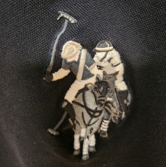 US Polo Association Blk Polo Shirt, w/ Polo player/ horse embellishments, sz XL - Picture 4 of 5